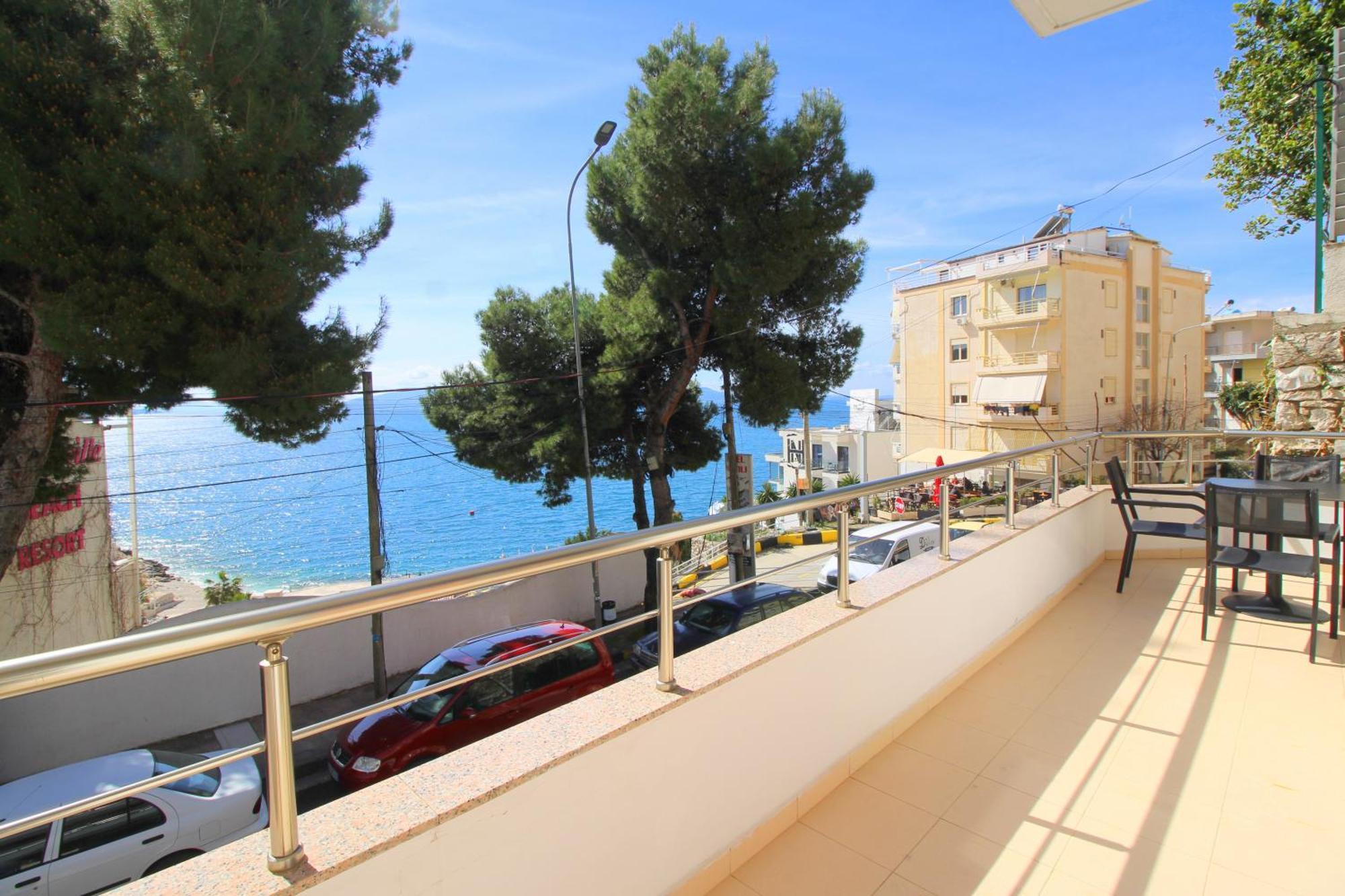 Summer Kiss Hotel Sarandë Exterior foto