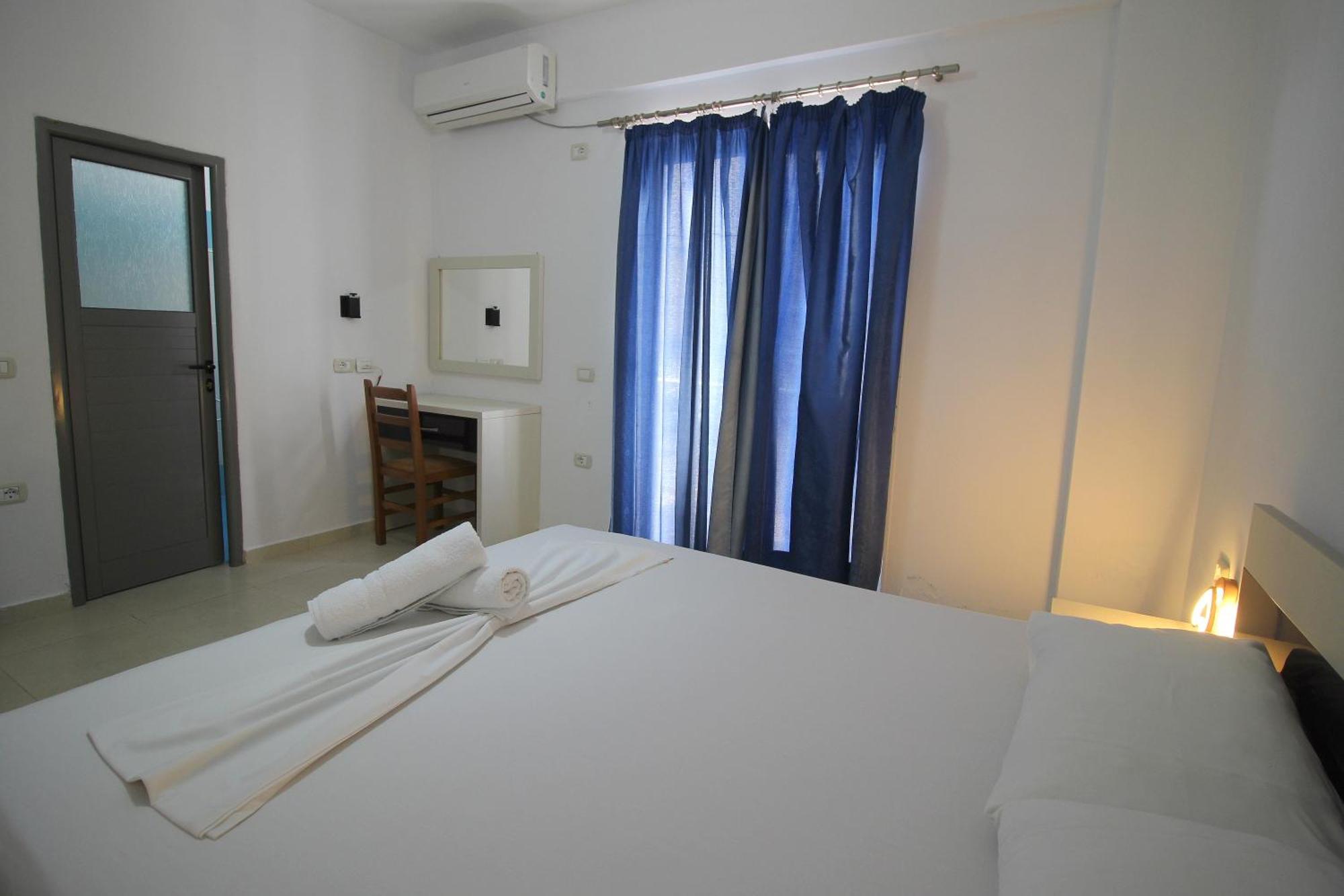 Summer Kiss Hotel Sarandë Exterior foto
